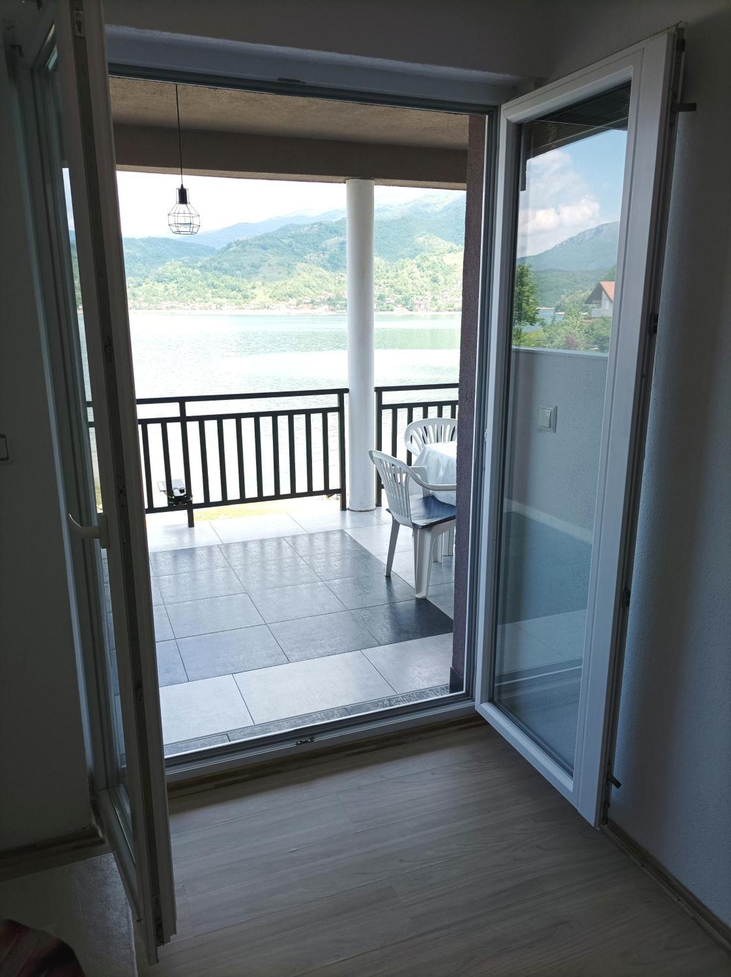 Dina Apartman Jablanicko Jezero Konjic Bagian luar foto